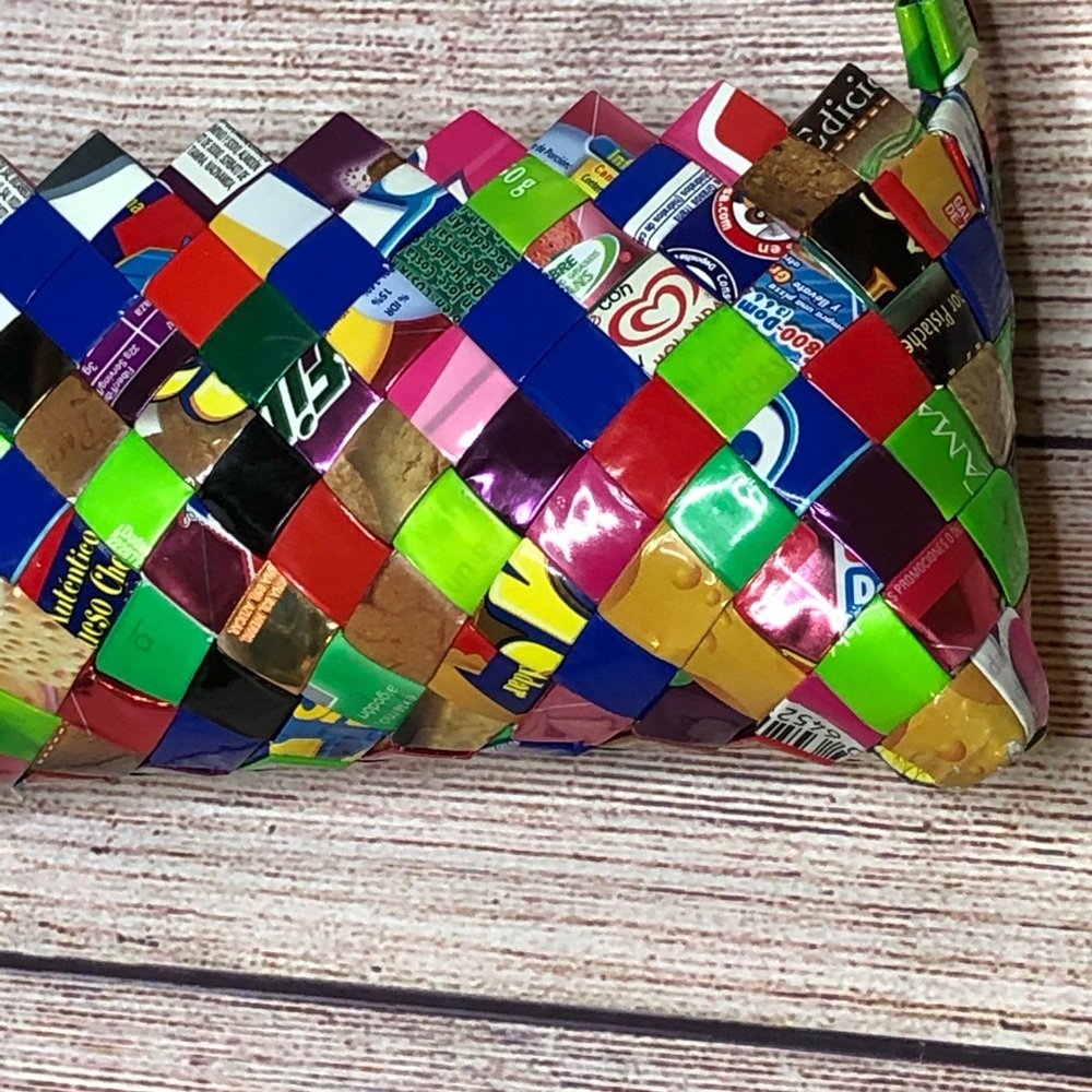 Beautiful Multi‎ Color Wrapper Purse - Picture 6 of 7